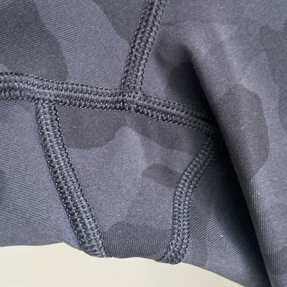 Lululemon Speed Up Crop *21” - Picture 11 of 15